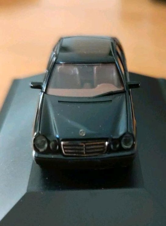 Herpa Mercedes Brabus E320 3.6 in Denkte