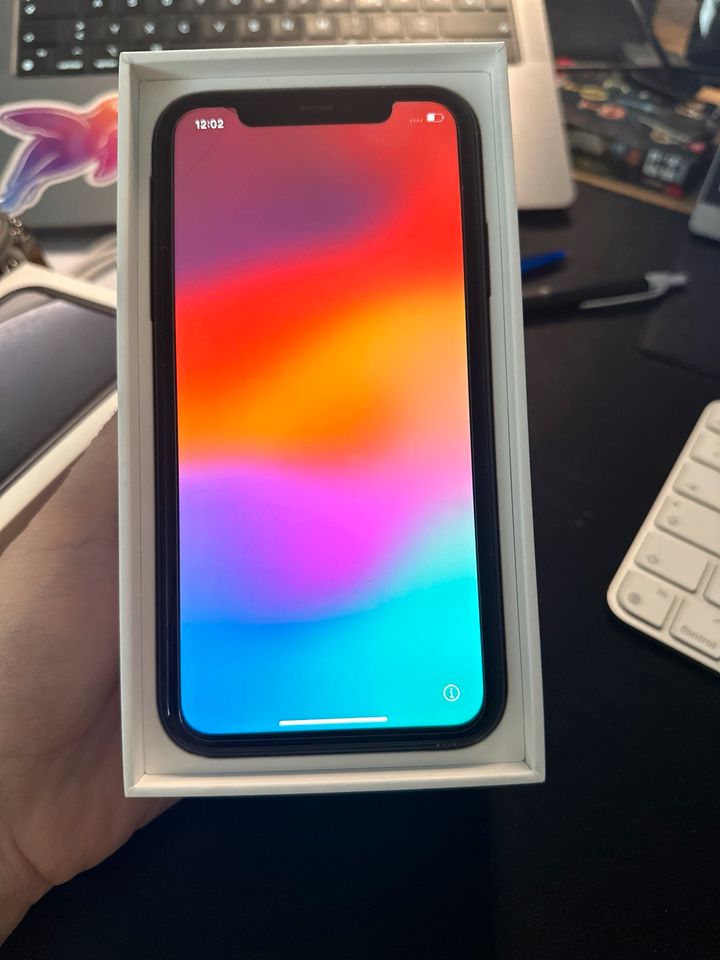 iPhone XR 64 GB - schwarz - top Zustand | Kinder Smartphone in Köln