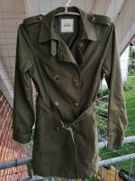 Damen Trenchcoat Größe M matt oliv grün Nordrhein-Westfalen - Witten Vorschau