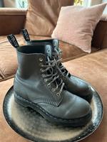 Dr. Martens 1460 Pascal silber-grau Gr. 38 Schleswig-Holstein - Gettorf Vorschau