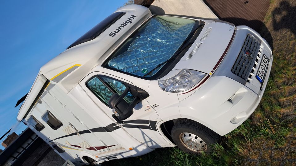 Fiat Ducato Sunlight T57 Wohnmobil Teilintegriert TV Solar Anhäng in Salzgitter