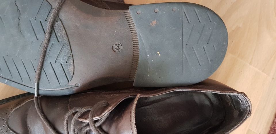 Herren Schuhe in gr 44 und 45 in Bielefeld