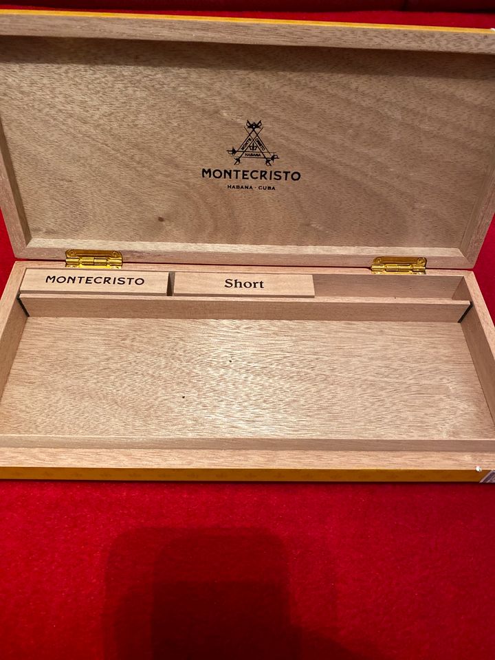 Humidor Montecristo HABANA SHORT mit OVP in Soltau