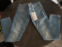 Verkaufe neue Damen Jeans Hose Nordrhein-Westfalen - Bünde Vorschau