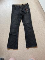 Jeans Hose mit Blumen Stickerei Damen Gr. 32 superlong Nordrhein-Westfalen - Herne Vorschau