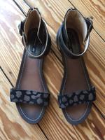 H&M Sandalen ECHTLEDER Ledersandalen schwarz silber Gr. 39 NEU Hamburg-Mitte - HafenCity Vorschau