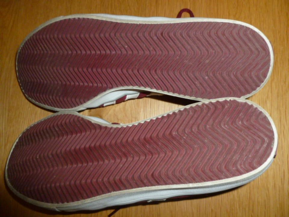 Herren Adidas Kiel Sneaker Schuhe Gr. 45 1 3 weinrot burgunderrot in Nordrhein Westfalen Schmallenberg kleinanzeigen