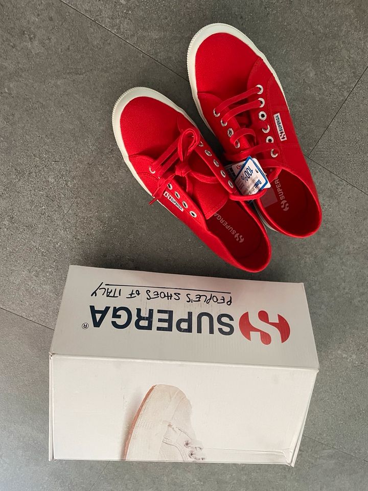 NEU Superga Schuhe Rot-Weiß Größe 40, 2750 COTU CLASSIC in Dortmund