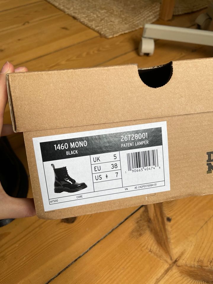 Dr. Martens 1460 (EU 38) in Berlin