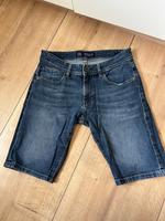Shorts von Esprit, Bundweite W30, sehr gut erhalten Hessen - Waldbrunn Vorschau