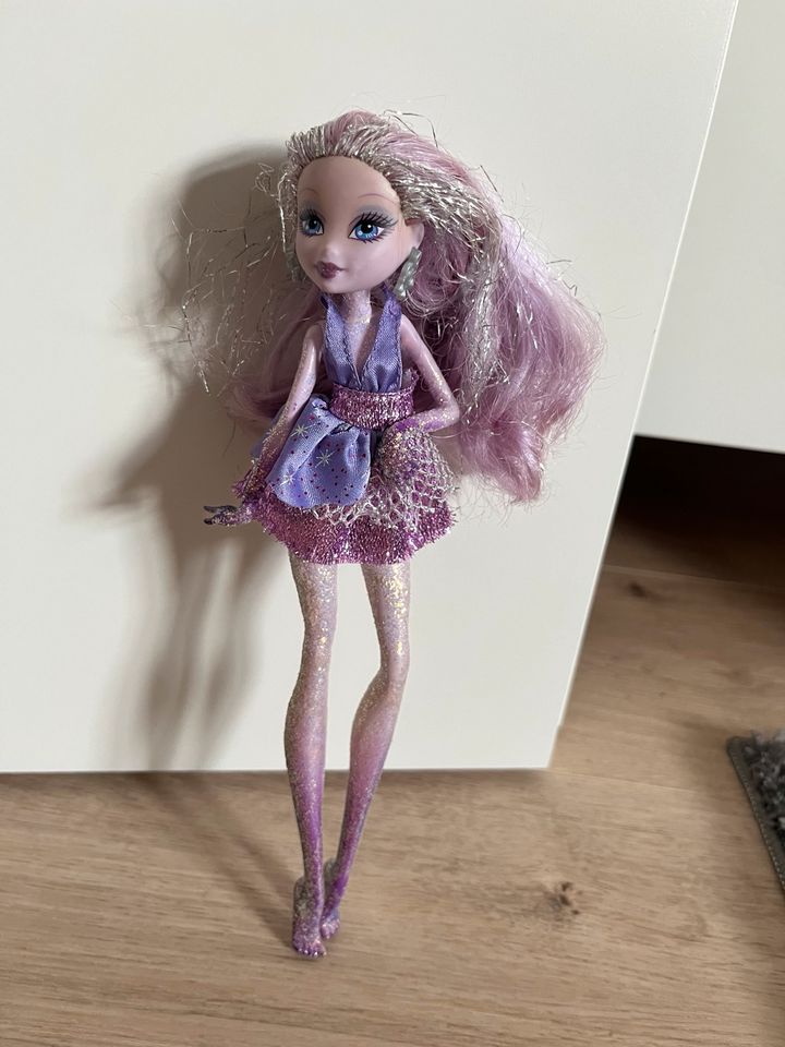 Mattel Barbie Modezauber in Paris Glitzerfee in Köln
