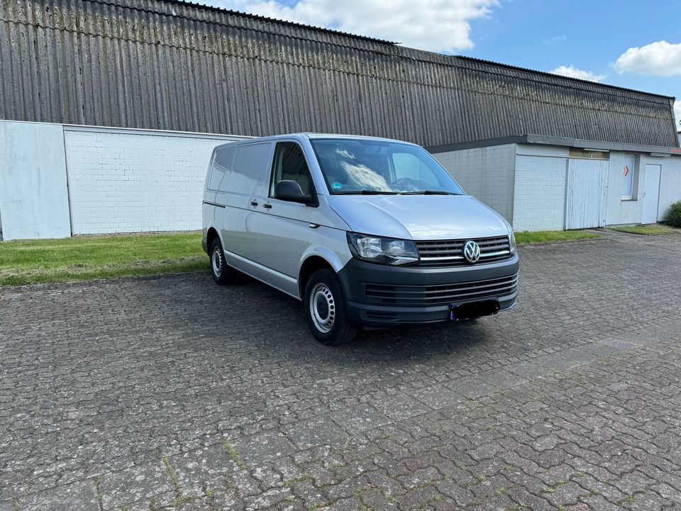 Volkswagen T6 Transporter in Wunstorf