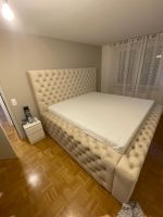 XXL Bett mit viel Stauraum in Beige / Chesterfield Style Baden-Württemberg - Böblingen Vorschau