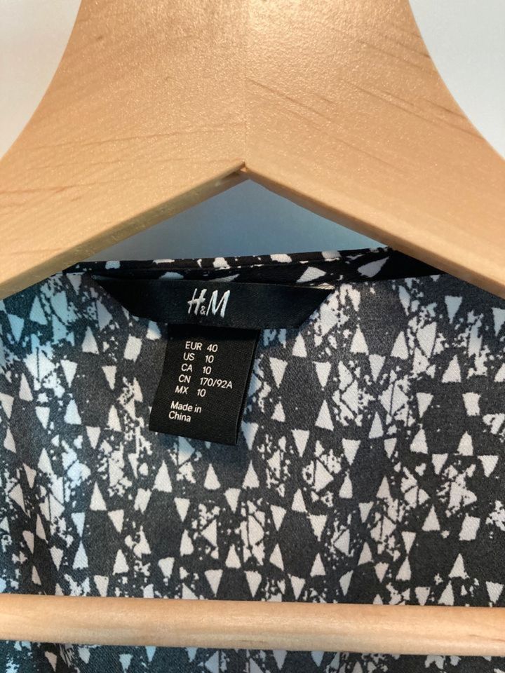 H&M Kleid, mit Reißverschluss, schwarz weiß, Gr 40 in Berlin