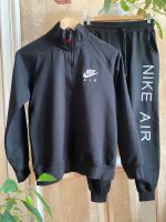 NIKE Set Zweiteiler Jogginganzug Trainingsanzug Hose Pulli Shirt Berlin - Schöneberg Vorschau