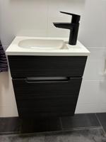 Gäste WC Badmöbel Waschbecken mit Unterschrank Spiegel Armatur Bayern - Aschaffenburg Vorschau