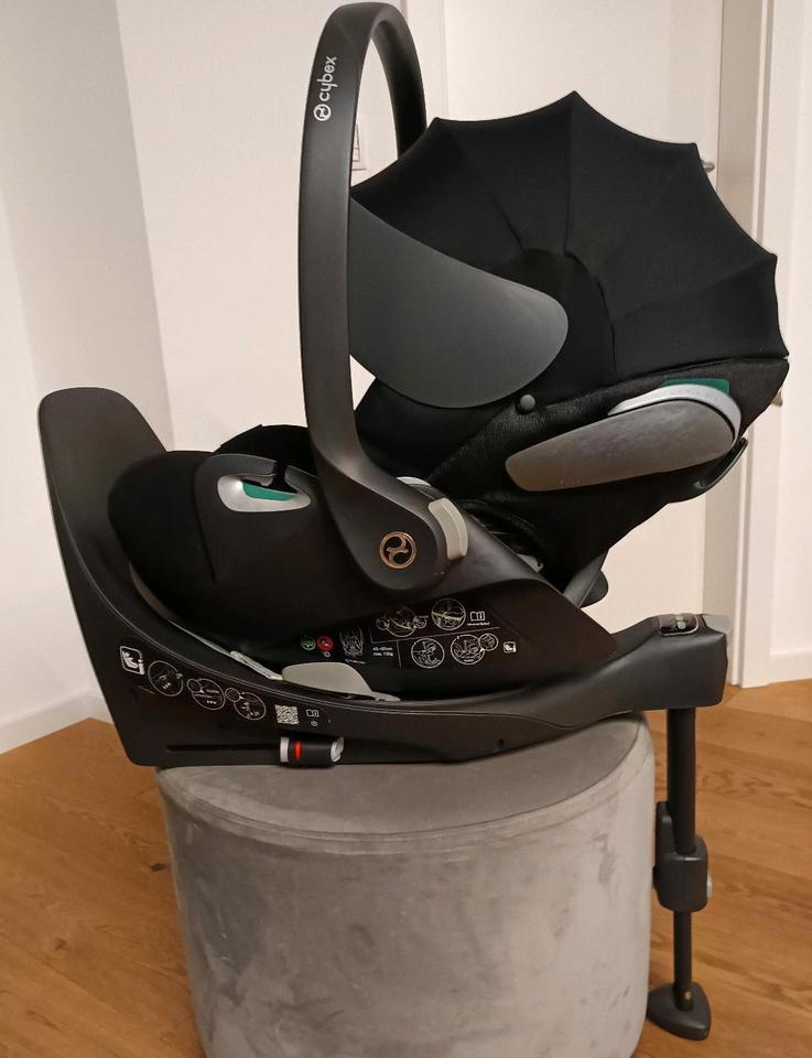 Cybex Cloud Z i-SIZE  inkl. Base u. Zubehör / Autoschale in Fuchsstadt
