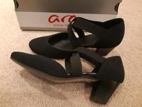 Damen/Mädchenschuhe /Pumps schwarz, schick Konfirmation Gr.36 Niedersachsen - Burgdorf Vorschau