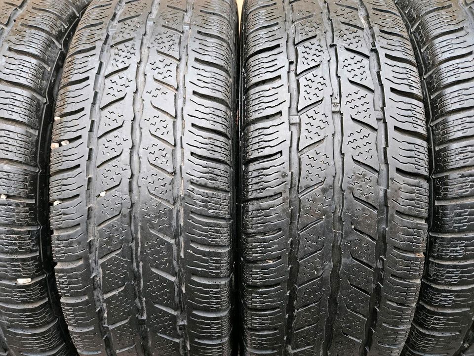 Continental Winterreifen 4x 205/70 R17C - 205 70 17C in Sindelfingen