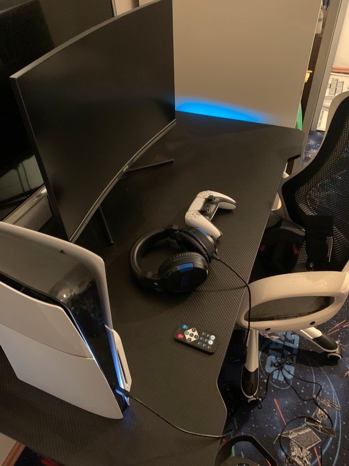 ‼️Gaming Setup‼️Ps5, Monitor , GamingTisch in Essen