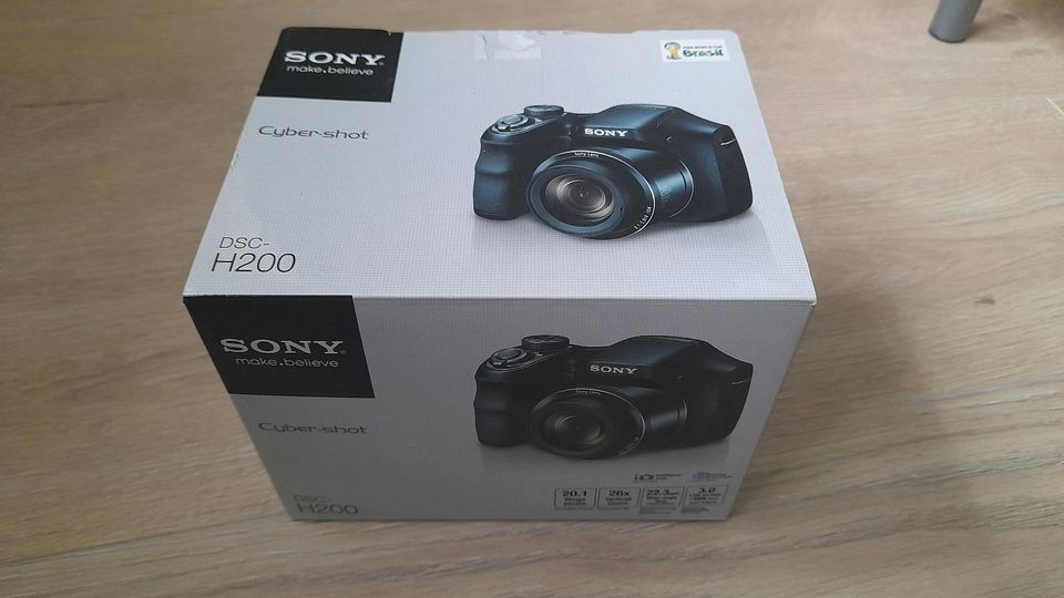 Sony Cyber Shot 20.1mp Weitwinkel DSC H200 inkl Kameratasche 120 in Thiendorf