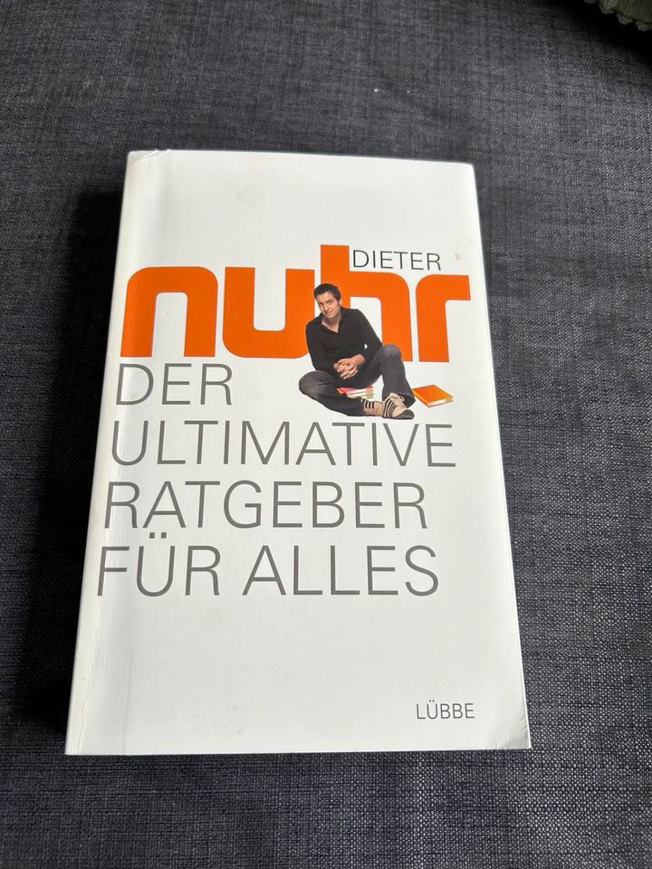 Buch „Der ultimative Ratgeber für alles „ von Dieter Nuhr in Hamm