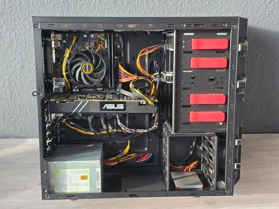 PC Gamer Gigabyte i7 7700 16 GB RAM GTX 1070 SSD 256 HDD 1TB in Dorsten