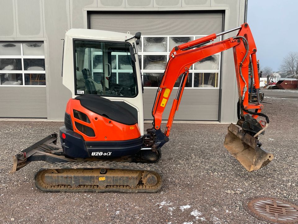 Nutzfahrzeug Aufbereitung Baumaschinen LKW Politur Handwäsche in Mücke