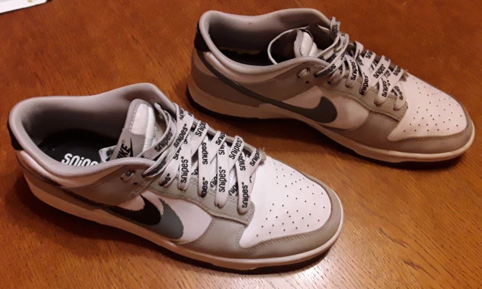 Nike dunks gr: 45 in Grau & weiß , bisschen gebraucht in Heusweiler