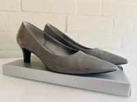 Gabor Pumps Lackleder Gr. 40,5 Top Zustand grau Nordrhein-Westfalen - Korschenbroich Vorschau
