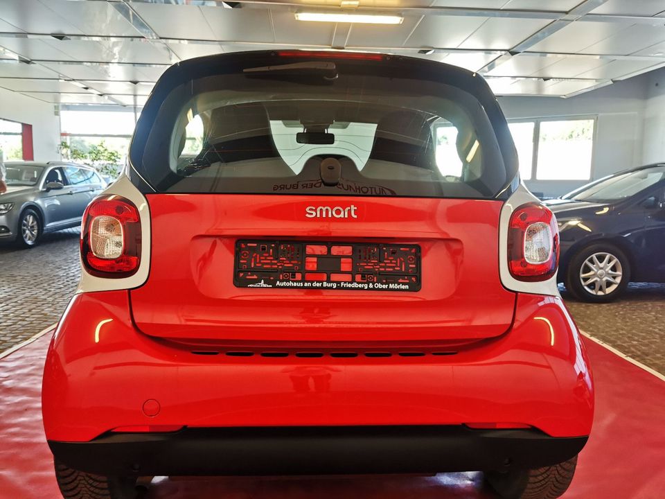 Smart ForTwo coupe * 2.Hd+LED Tagfahrlicht+Klima+BT in Friedberg (Hessen)
