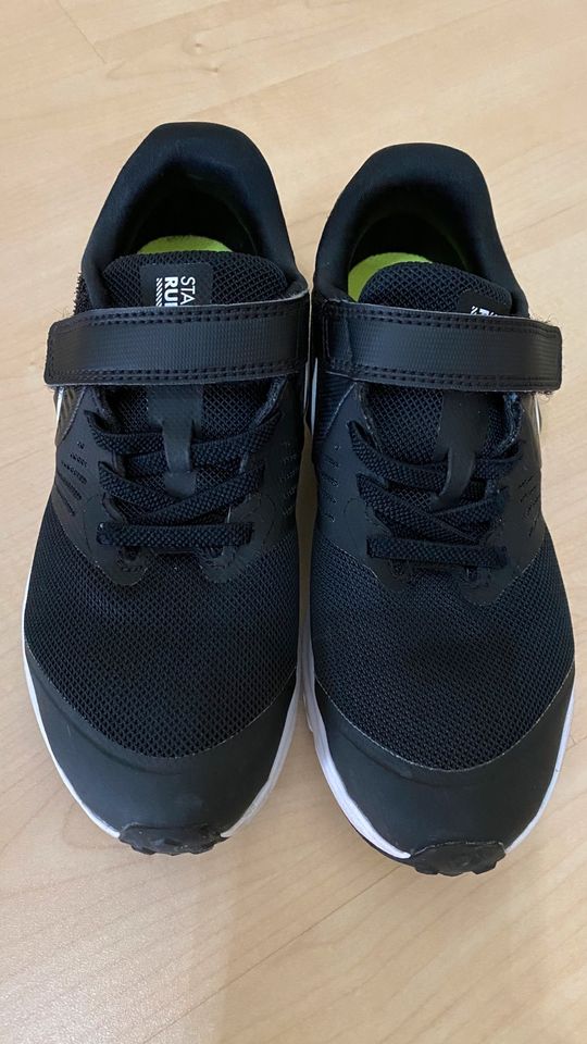 Nike Star Runner GR 32 - Top Zustand - wie Neu in Köln