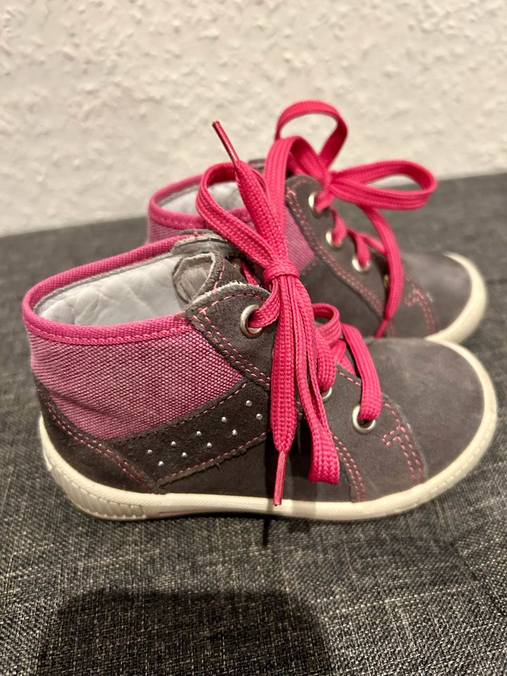 ❤️ SUPERFIT Lauflernschuh Schuhe Gr 22 Pink/grau wie NEU ❤️ in Löningen