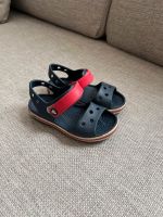 Crocs c9 blau rot Nordrhein-Westfalen - Meerbusch Vorschau