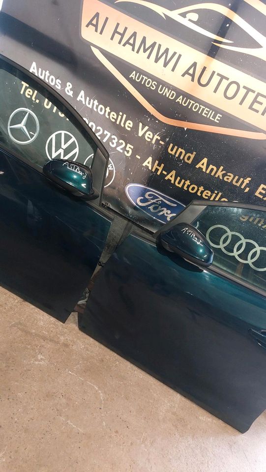 Opel astra J tür vorne R&L komplett Spiegel Farbe Z30V in Bochum