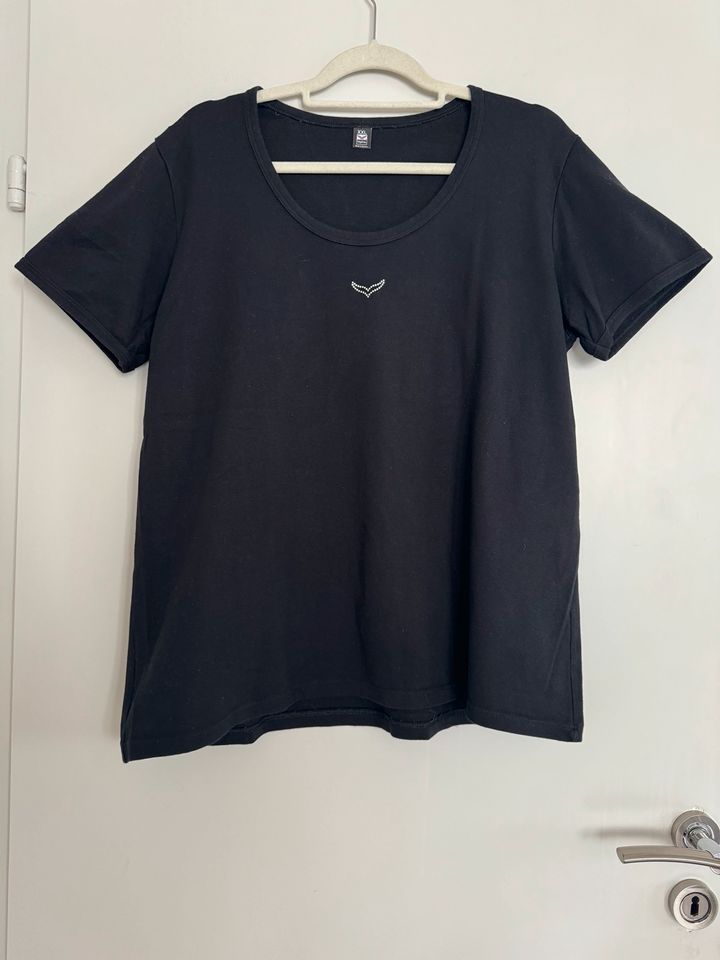 Damen Trigema Shirt, schwarz, Größe XXL in Marktoberdorf
