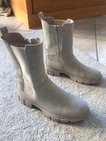 Damen Stiefel beige Größe 39 Nordrhein-Westfalen - Hürth Vorschau