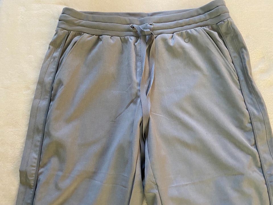 GAP Sporthose Damen Gr. XS in Wittenberge