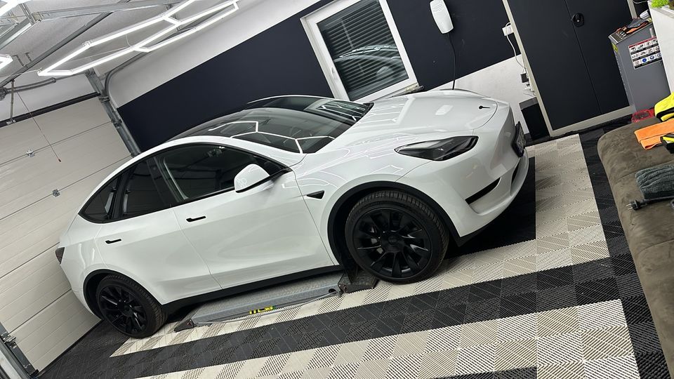 Tesla Model Y Keramik Versiegelung in Katlenburg-Lindau