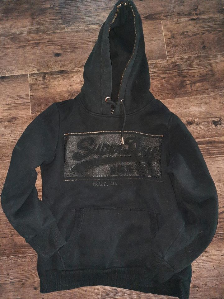 Hoodie Superdry Gr. 42 schwarz in Salzbergen