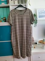Wunderschönes Zizzi Kleid Gr. M 46 48 Streifen Niedersachsen - Hameln Vorschau