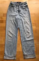 Mädchen Jeans HOLLISTER W25 / L31 hellblau Kr. München - Gräfelfing Vorschau