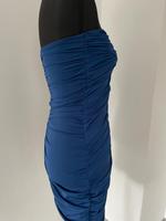 Schulterfreies Minikleid blau - Kleid kurz Bayern - Kissing Vorschau