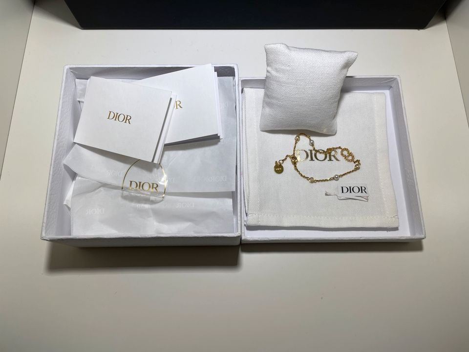 Dior Armband Clair D Lune gold Perlen NP390€ in Hamburg