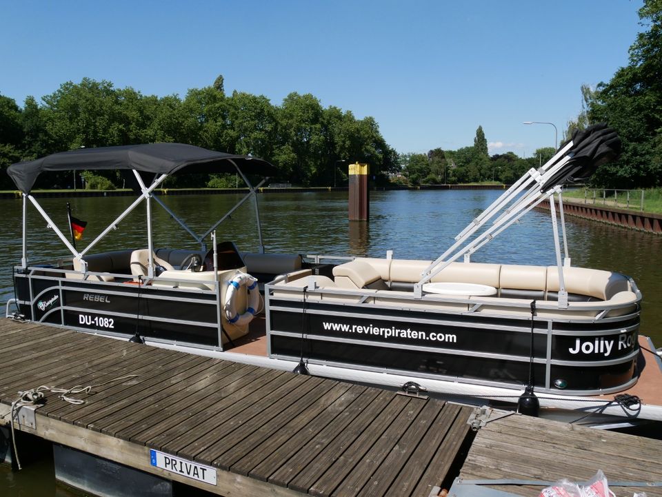 Partyfloß Jolly Roger auf dem Rhein Herne Kanal die Top Location für Junggesellenabschied, Party, Geburtstag, Vatertag, Betriebsausflug, u.v.m. in Moers