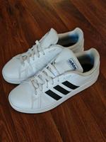Adidas Damen Turnschuhe Sneaker schwarzweiß Größe 40 2/3 Sachsen - Bautzen Vorschau