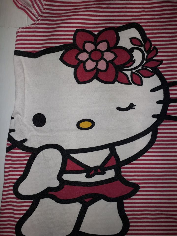 98/104 T-Shirt Hello Kitty; H&M in Riemerling