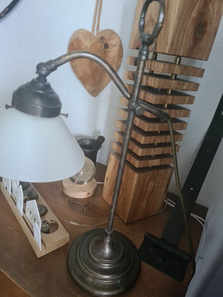 Superschöne Tischlampe, vintage in Gießen