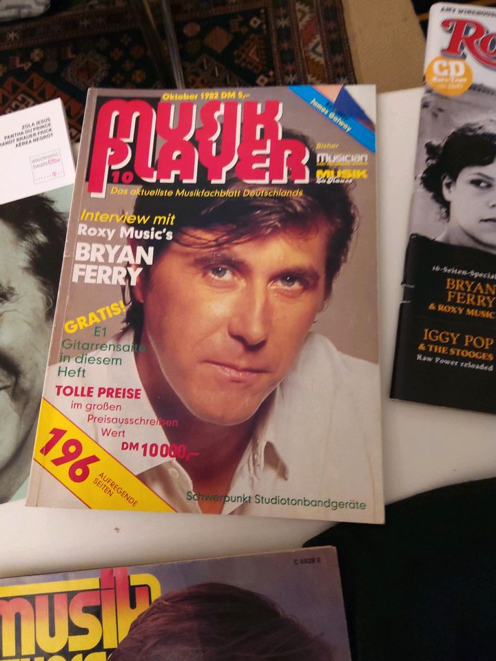 Brian Ferry Zeitschriften Polohemd etc. für Fans in Berlin