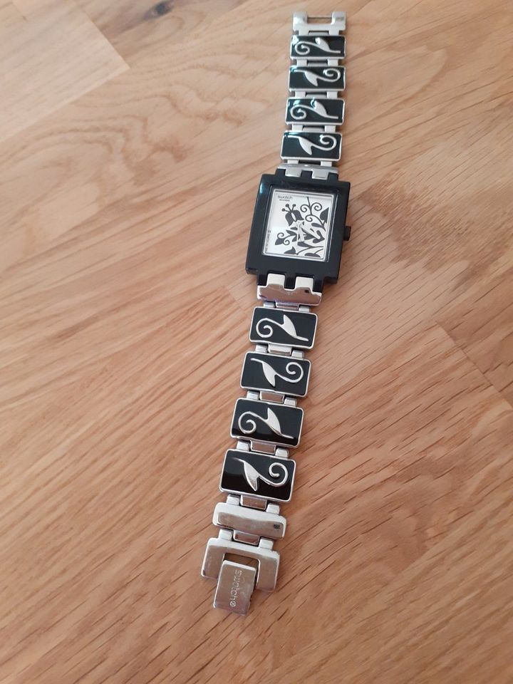 Swatch Damenuhr AG 2004 Retro mit Metallarmband in Essen-Haarzopf